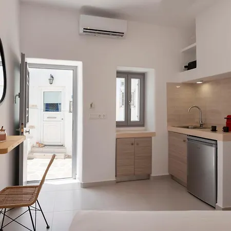 Holiday home M&m Parikia's Old Town